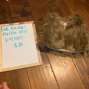 Ric rac & ruffle vest